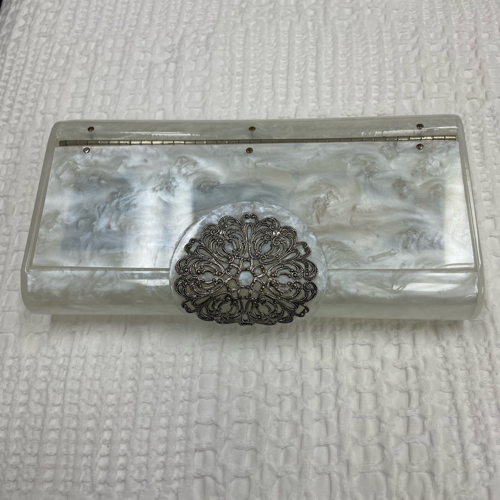 Beautiful WILARDY lucite MCM vintage clutch purse.